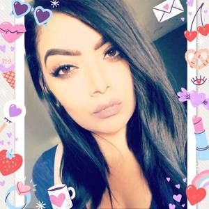 Meet your Posher, Esmeralda